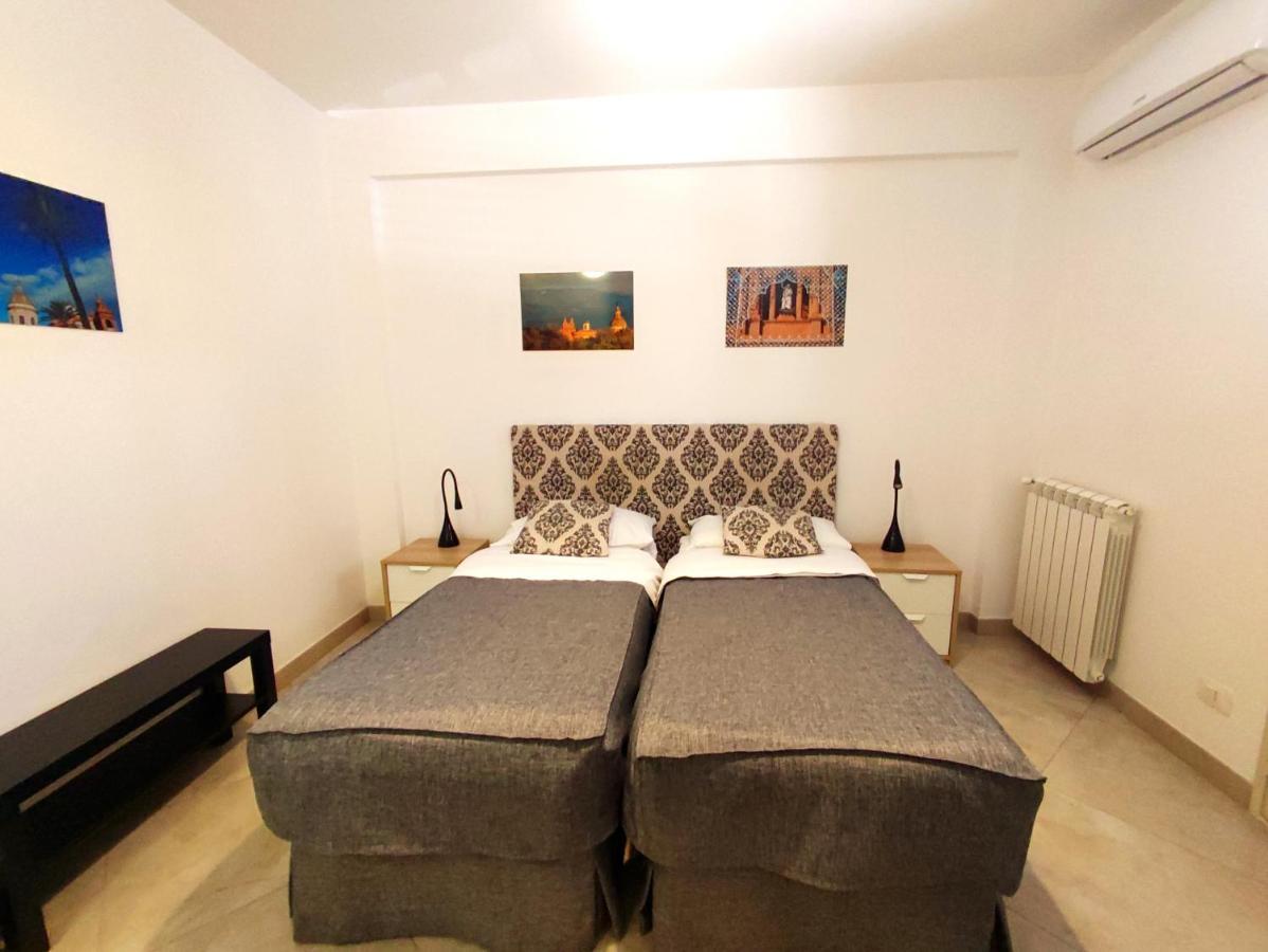 B&B Flavilla Santa Flavia Buitenkant foto