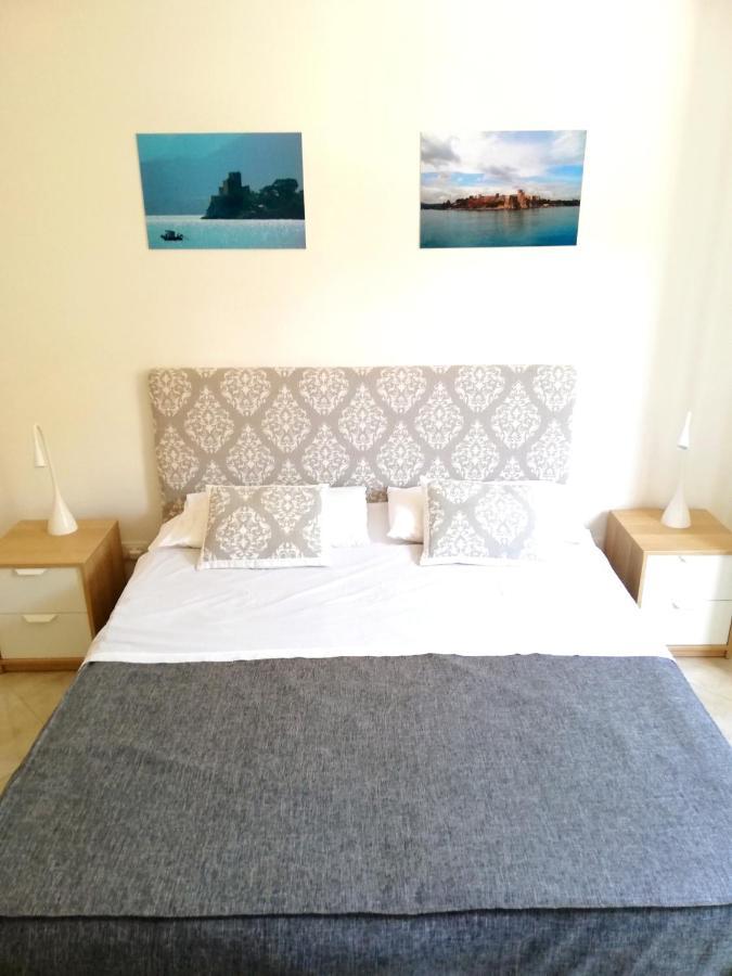 B&B Flavilla Santa Flavia Buitenkant foto